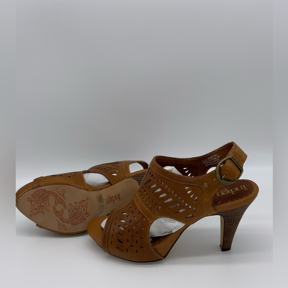 Heels indigo by Clarks leather cut out all over size 6.5 M - Picture 4 of 12